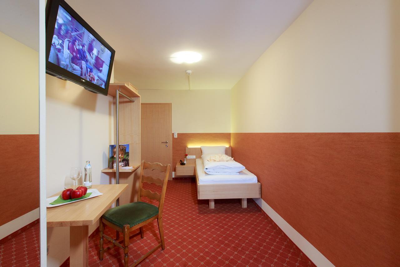 Familienhotel Adler Lingenau Exterior photo
