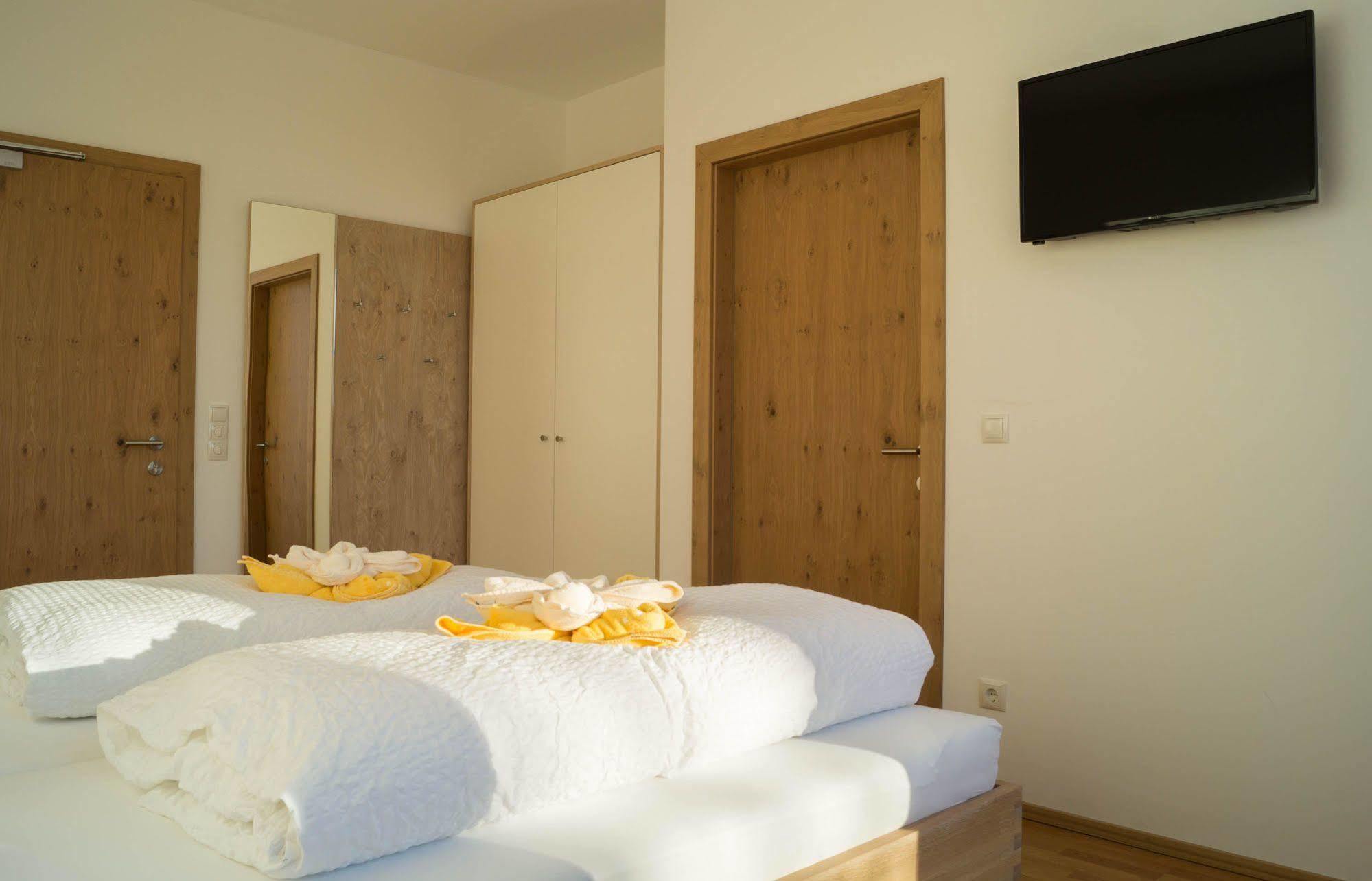 Familienhotel Adler Lingenau Exterior photo
